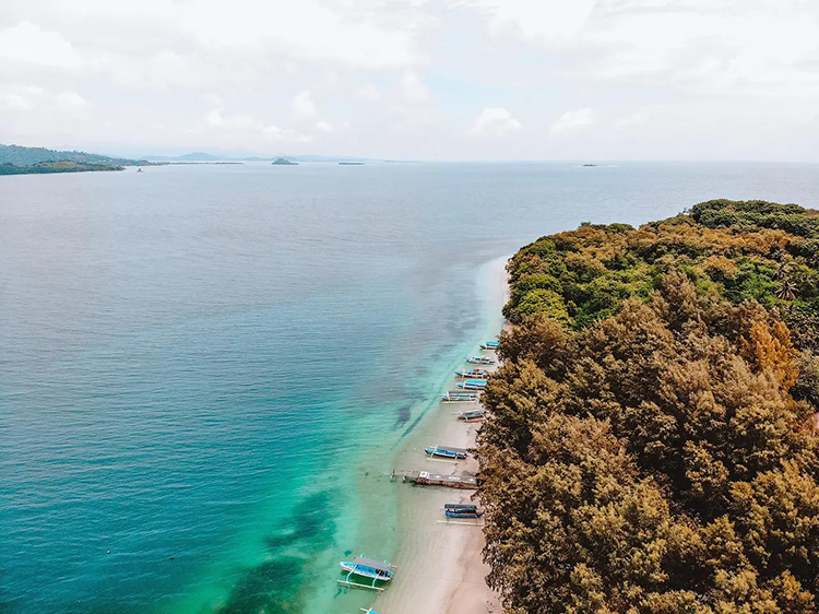 lombok-pristine-beach